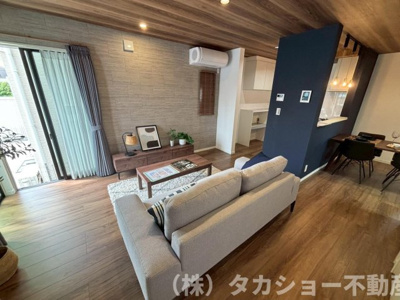 【居間・リビング】 | 市原市八幡　築浅戸建