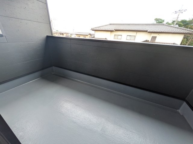 つくば市高見原　第17　新築戸建て　3号棟のバルコニー|人気のインナーバルコニー。室内と一体感があり、雨の日のお子様の遊び場や、ペットの安全な外気浴スペースにも最適です♪