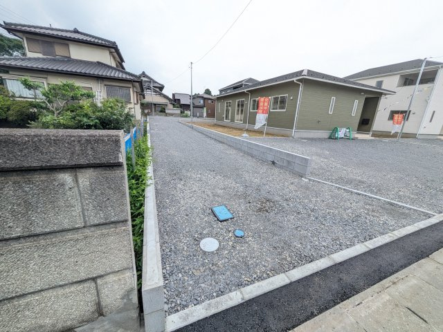 つくば市高見原　第17　新築戸建て　3号棟の前面道路含む現地写真|写真だけでは伝わらない快適さを、ぜひ現地で体感しませんか？
即日見学可能です！平日のご案内も可能です♪
お気軽にお問合せまたはお電話ください！
0297-86-8370まで【リアライズ不動産】