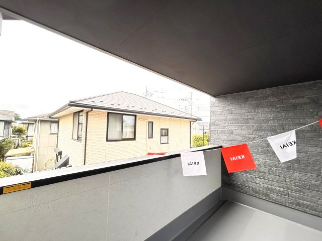 【LIGARE】下野市緑 1期 全1棟のバルコニー|〇インナーバルコニー〇
屋根付きのインナーバルコニーは、急な雨でも安心！
洗濯物も干しやすく、暮らしに頼れるスペースです☆
※2026年8月撮影