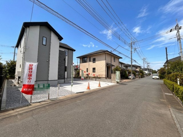 【LIGARE】下野市緑 1期 全1棟の外観|〇限定1邸〇
緑小学校徒歩13分、南河内中学校徒歩13分、キリン公園、烏ヶ森至近♪子育て世代に嬉しい住環境♪今からチェックをおすすめします。ご案内は弊社営業にお任せください。
※2026年7月撮影