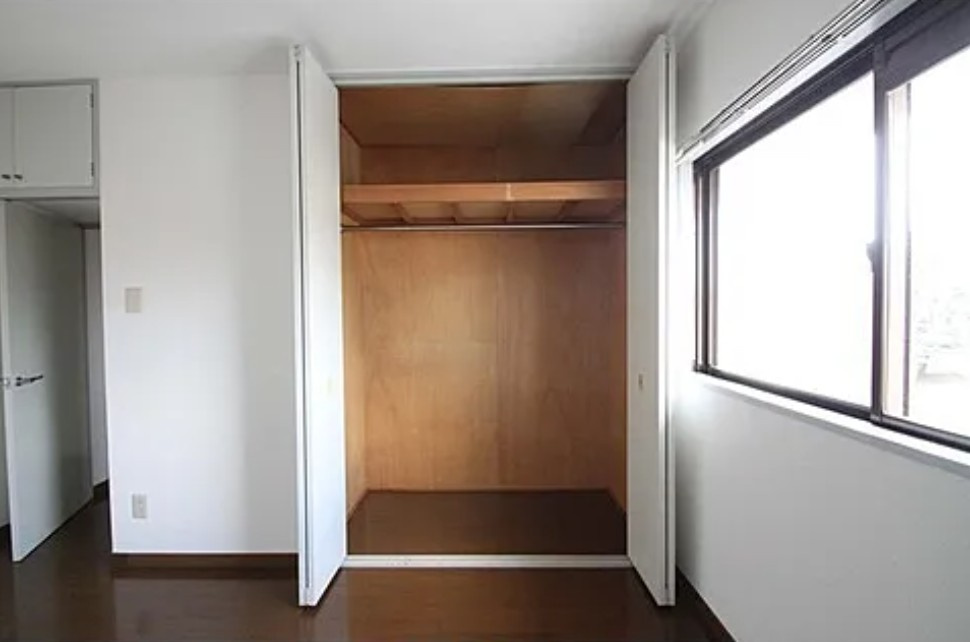 コンフォール稲荷前の収納
