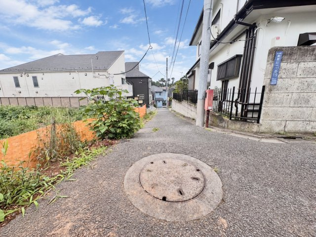 大田区南馬込1丁目　新築戸建の前面道路含む現地写真