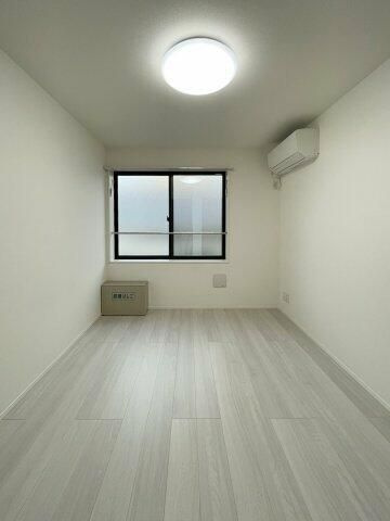 足立区千住緑町２丁目のアパートの居間・リビング|※別部屋参考写真