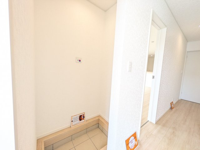 つくば市高見原　第17　新築戸建て　1号棟の玄関