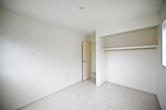 テラシエ南野1丁目新築一戸建て│4LDK+駐車2台可の洋室|-洋室5.2帖(2F)-