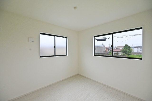 テラシエ南野1丁目新築一戸建て│4LDK+駐車2台可の洋室|-洋室4.8帖(2F)-