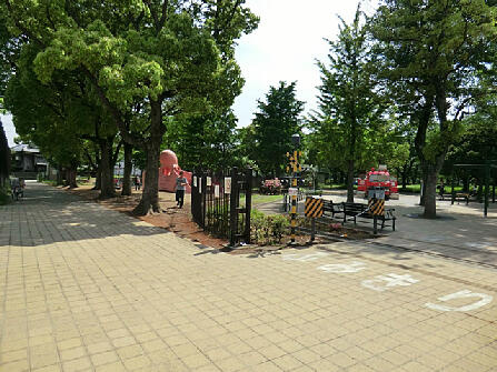 北鹿浜公園まで369m