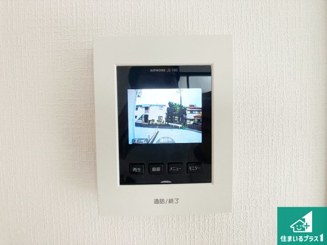 明石市魚住町西岡　新築一戸建ての防犯設備|カラーモニターインターホン！声だけでなく来訪者の姿や顔がモニターで確認できるので、小さなお子様がいらっしゃるご家庭でも安心できます！