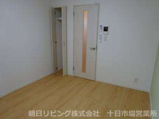 【洋室】 | 洋室約6.03帖