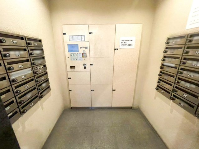 クレストフォルム月島セントラルコートの設備|クレストフォルム月島セントラルコート：便利な宅配ボックス付きマンションです！