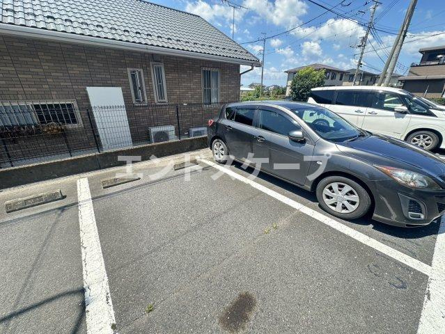 リビエラ　Ｃの駐車場|高崎、前橋のお部屋探しはエンドスケープまで！お客様の理想お聞かせ下さい♪