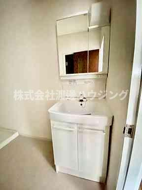 ヴェルデ本町の独立洗面台