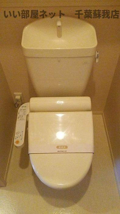 ルーチェのトイレ|白を基調とした清潔感のあるトイレ♪