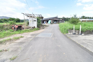 【前面道路含む現地写真】 | 鹿屋市浜田町　中古戸建 | 東側
