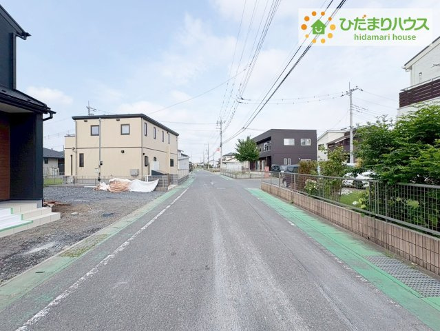 那珂市菅谷19期　新築戸建　1号棟の前面道路含む現地写真|小学校まで600m！お子様の登下校も安心できる距離です♪