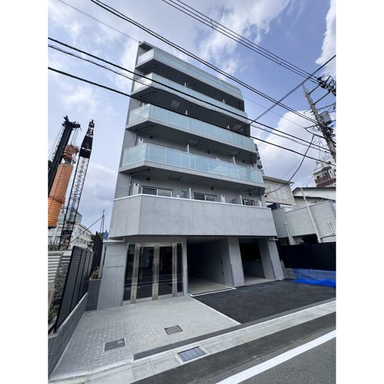 【外観】 | MAXIV練馬TRE | 鉄筋コンクリート造のがっちりとした建物。