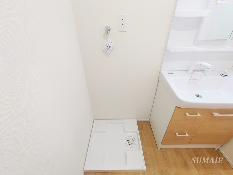 東屋アパートメントの設備|洗濯機置き場です☆