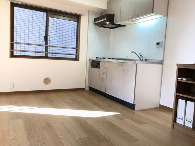ソレイユ恵比寿の洋室|★明るいフロアタイルの角部屋です★