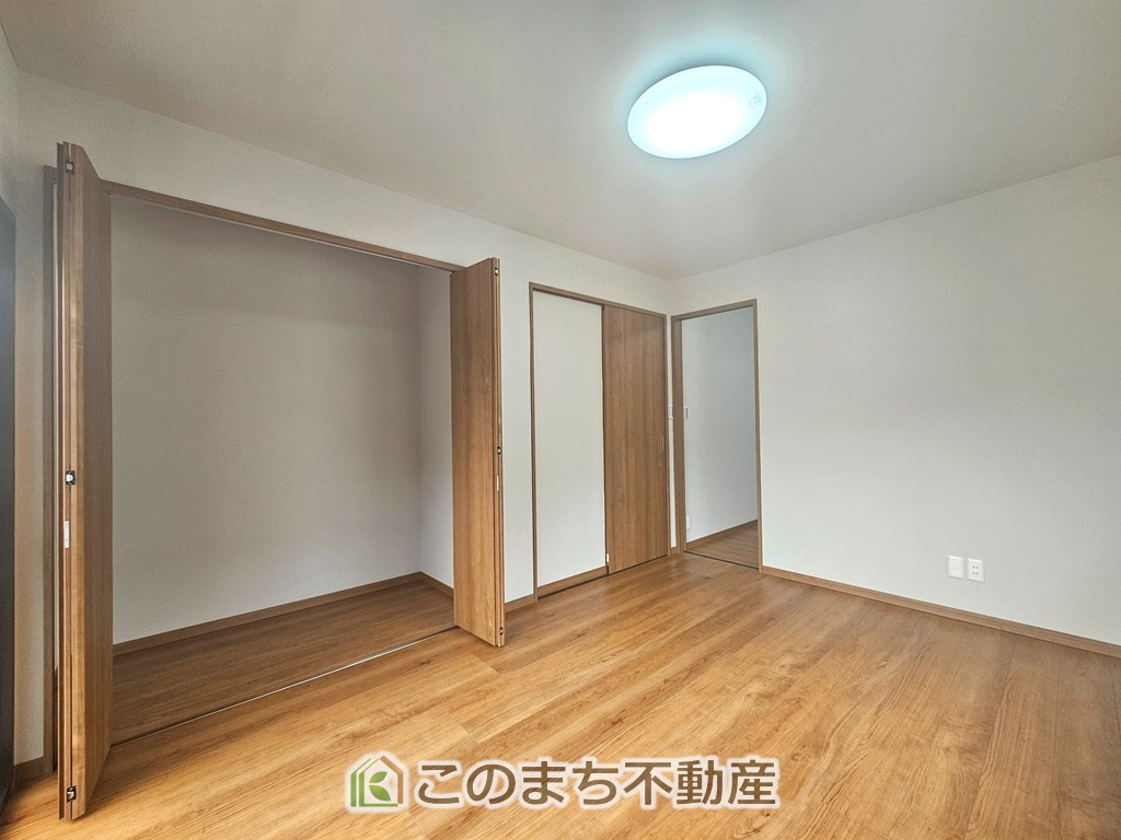 宇都宮市石井町　中古戸建の洋室|大切なプライベート空間は、趣味に合わせて使って頂けるようシンプルに仕上げてあります。