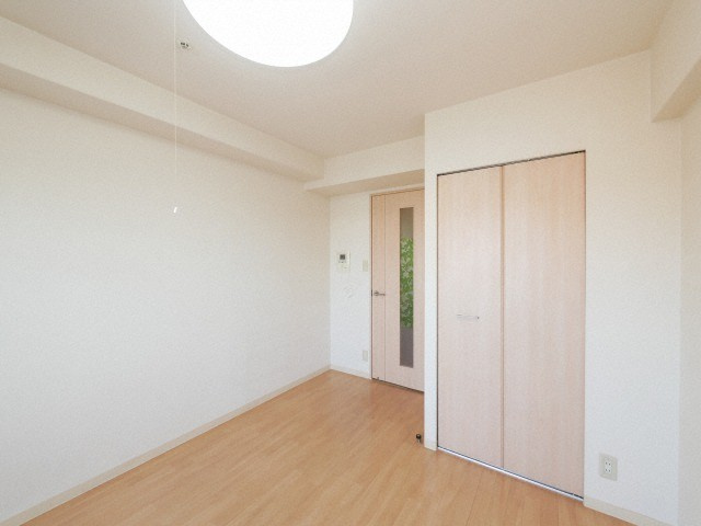 大阪市西成区花園北１丁目の賃貸マンションの居間・リビング