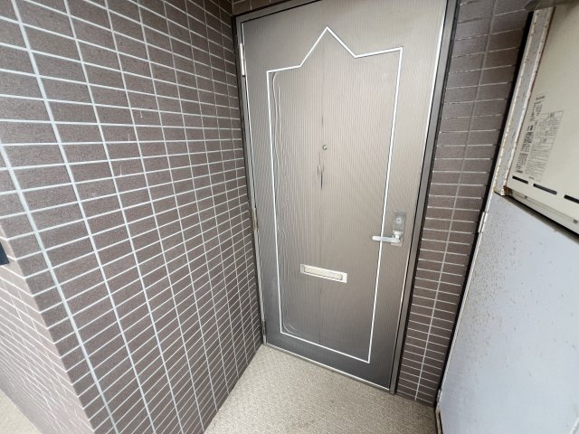 ハーヴェスト本郷の玄関