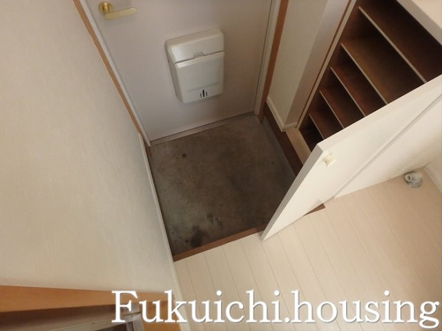 エスポワール桜丘の玄関