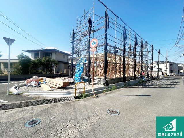 阪南市箱作　第3期　新築一戸建ての外観|周辺は落ち着いた街並みの住宅地！子育てがしやすい住環境です！まだ未完成ですが、現地でしかわからない事もございます。是非一度ご覧ください。