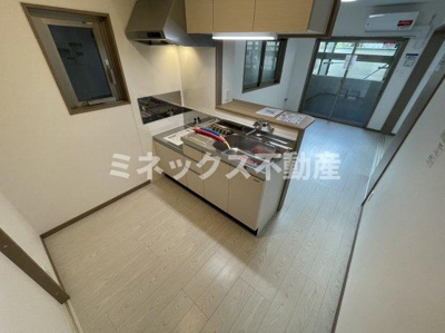 【キッチン】 | シャトレ末広 | 同タイプのお部屋の写真。現況を優先します。