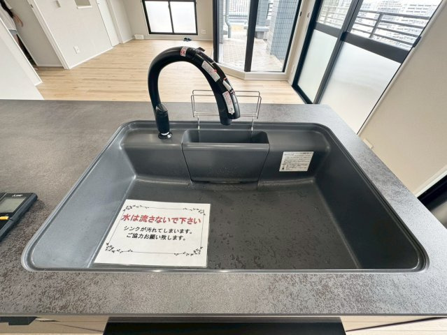 【認定中古】サンライフ片野Ⅲー2LDKー【小倉北区　中古マンション】のキッチン|タッチ水栓完備のキッチン♪【小倉北区　中古マンション】
