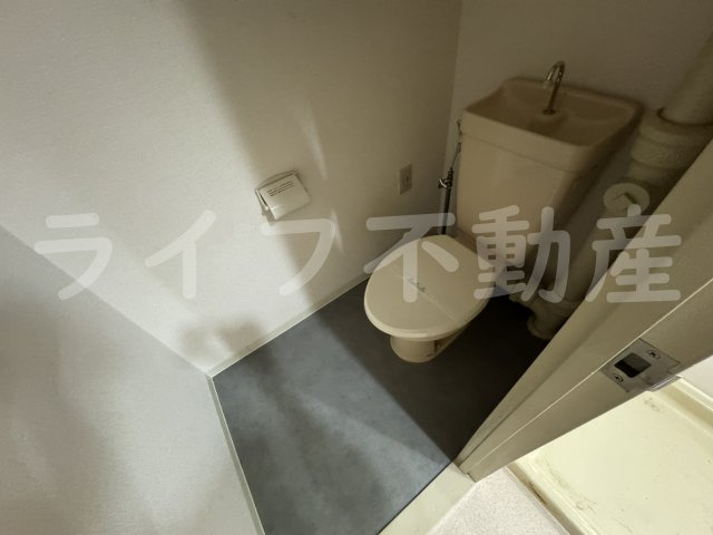 シャンポール東大阪のトイレ|コンパクトで使いやすいトイレです