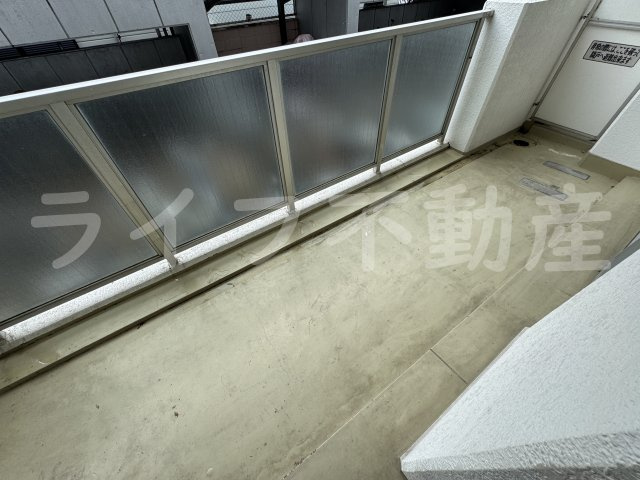 シャンポール東大阪のバルコニー|陽当たり良好なバルコニーです
