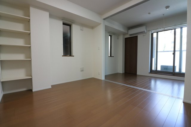 ※同じ間取りの別の部屋の写真です