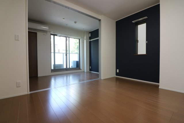 ※同じ間取りの別の部屋の写真です