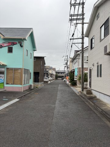 和歌山市松島・中古戸建・54806の前面道路含む現地写真