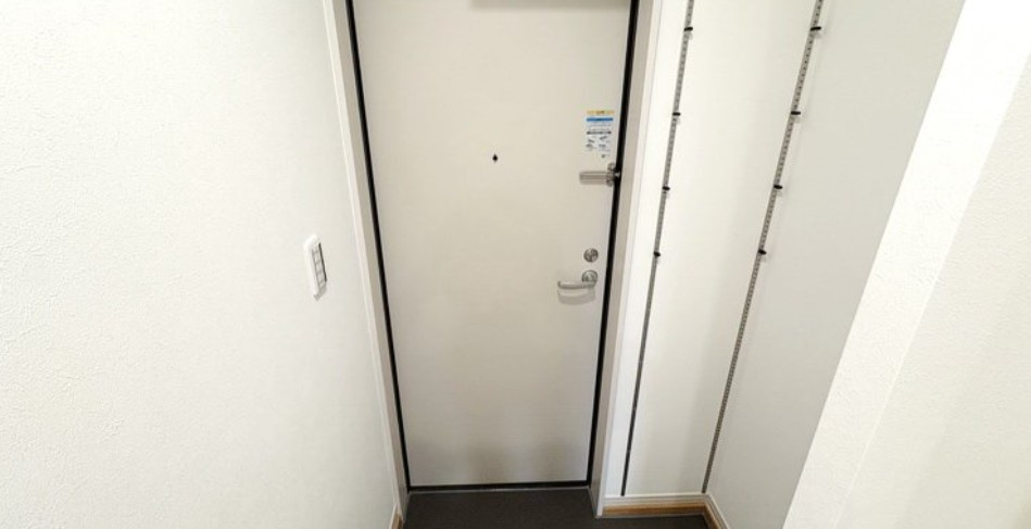 MELDIA鷲宮の玄関