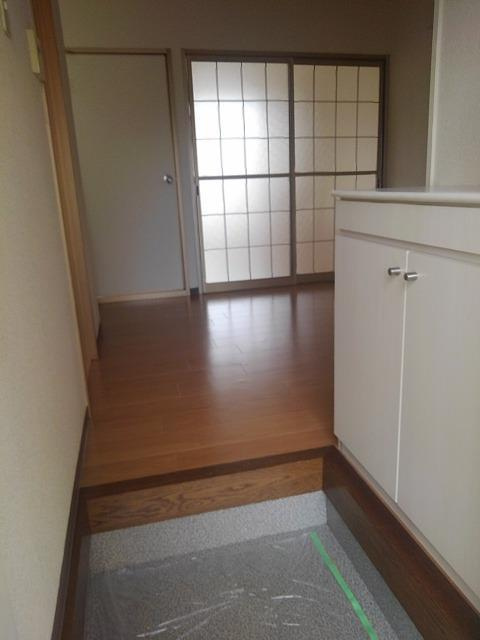 ハイツ友舞　南の玄関|玄関
