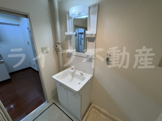 シャンポール東大阪の独立洗面台|使いやすい独立洗面台です