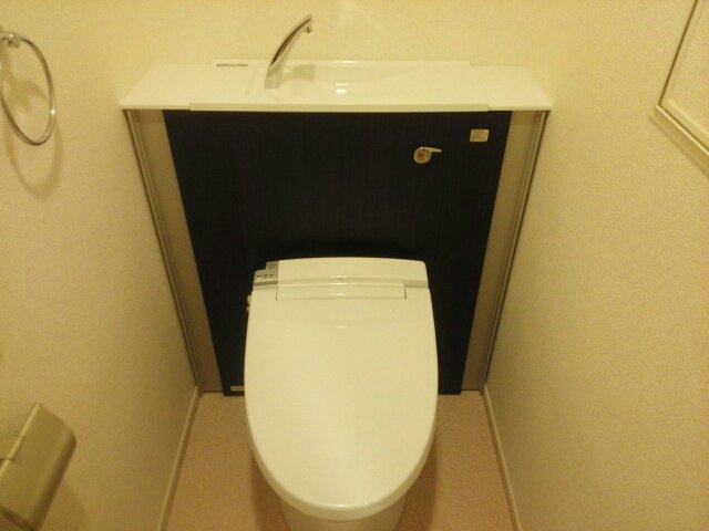 シンプルで使いやすいトイレです