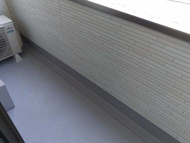 外からの目が気にならないバルコニーで洗濯物が干せます