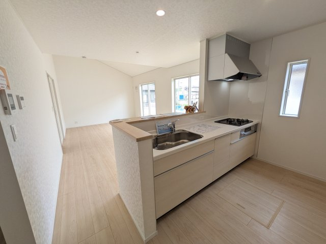 つくば市高見原　第17　新築戸建て　2号棟のキッチン
