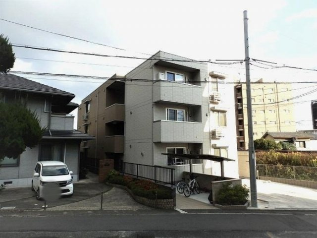 広島市西区草津梅が台のアパート