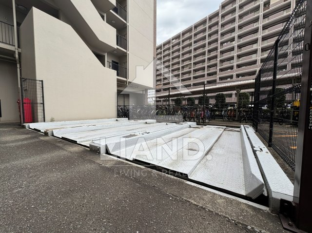 フォレステージュ天神　舞鶴小学校区の駐車場