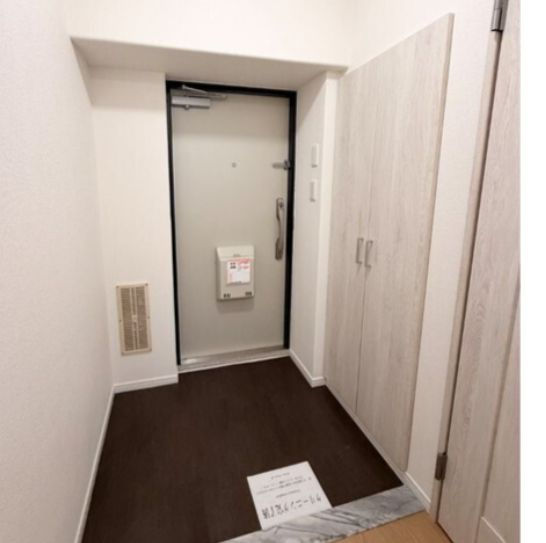 洋伸東大島マンションの玄関|シンプルで使いやすい玄関です