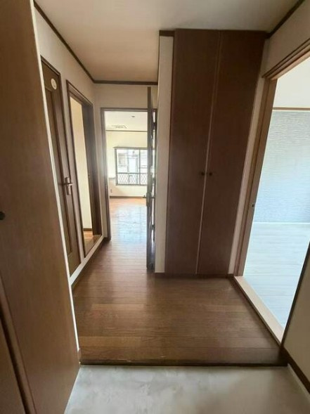 セイワテラス志木の玄関