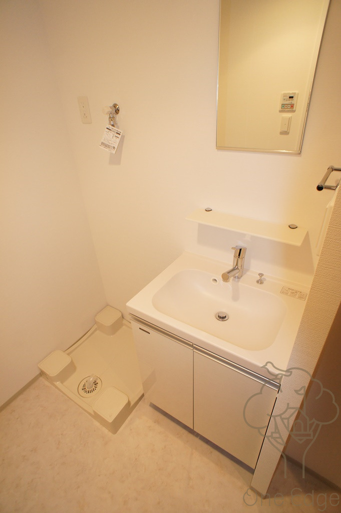 ララプレイス梅田東シエスタの独立洗面台
