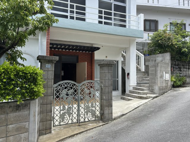 那覇市繁多川戸建の外観