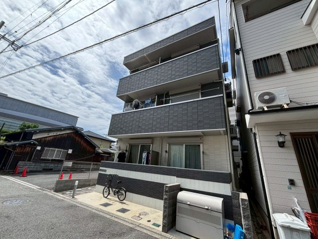 D-room宮の前