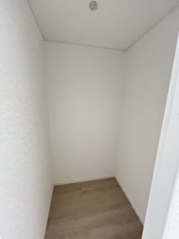 【収納】 | 春日市伯玄町2丁目第1　1号棟（全2棟）【仲介手数料無料・0円】 | 現地写真。ウォークインクローゼットです。