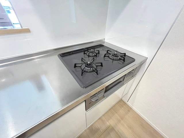 【キッチン】 | 春日市伯玄町2丁目第1　1号棟（全2棟）【仲介手数料無料・0円】 | 現地写真。
